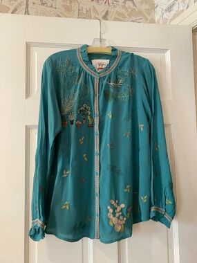 Johnny Was Silk Embroidered Blouse. Sz. M